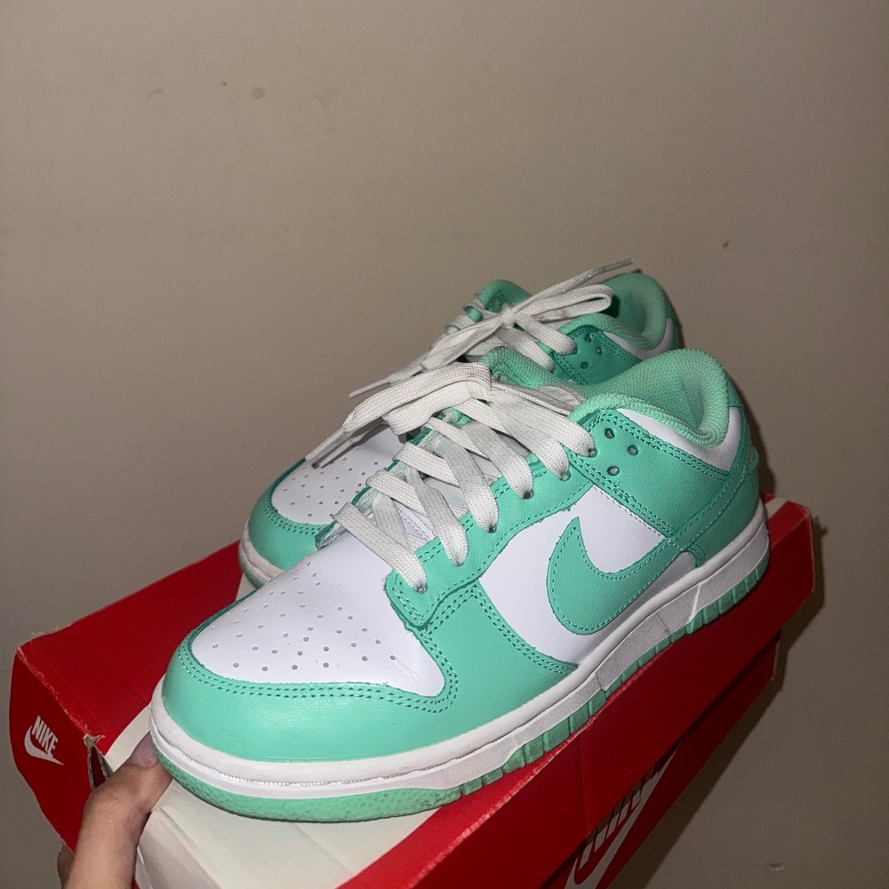 Nike Dunk Green Glow